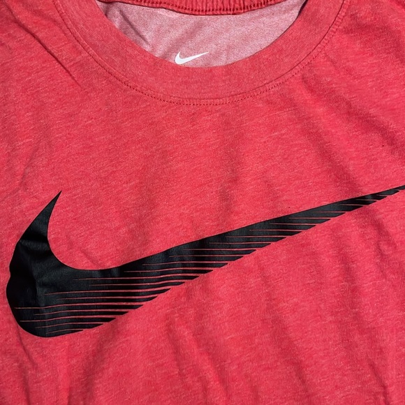 Nike Dri fit red short sleeve tee - Picture 2 of 5